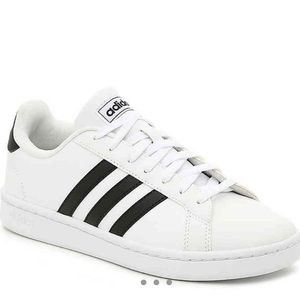 Adidas Grand Court Sneaker in women’s size 8.5